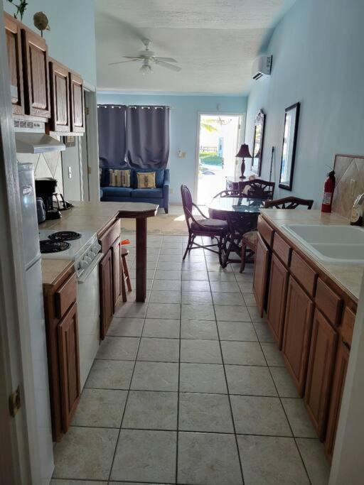 Beautiful Villa Just Steps Away From The Beach! George Town Bagian luar foto