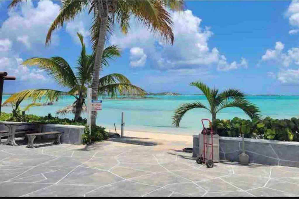 Beautiful Villa Just Steps Away From The Beach! George Town Bagian luar foto