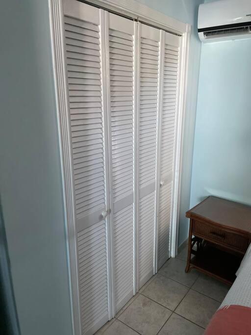 Beautiful Villa Just Steps Away From The Beach! George Town Bagian luar foto
